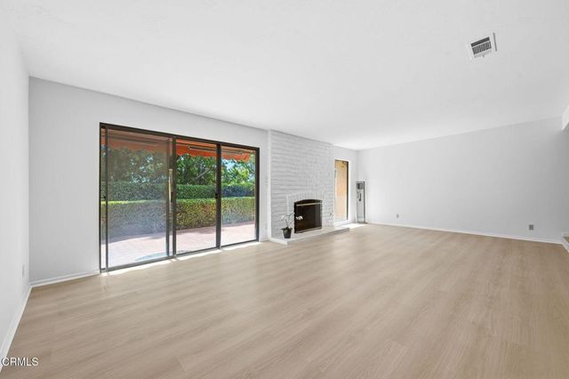 66 Paseo Esplendido, Camarillo, CA 93010