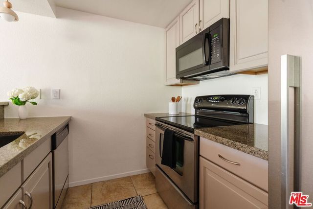 750 N Kings Road 315, Los Angeles, CA 90069