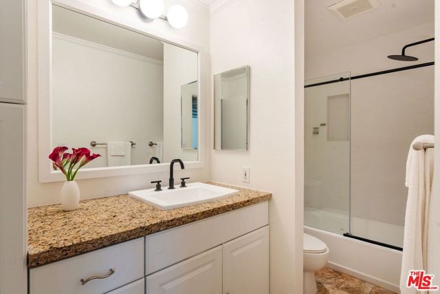 750 N Kings Road 315, Los Angeles, CA 90069