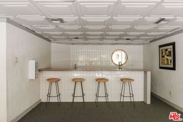 750 N Kings Road 315, Los Angeles, CA 90069