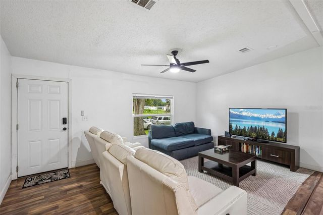 8620 INDIAN RIDGE TRAIL, Lakeland, FL 33810
