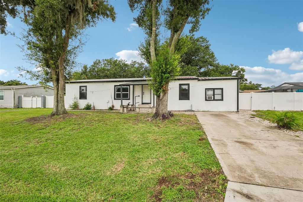 8620 INDIAN RIDGE TRAIL, Lakeland, FL 33810