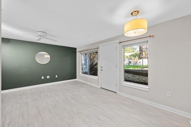 2200 Dickson DR 113, Austin, TX 78704