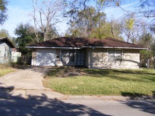5715 Westover Street, Houston, TX 77033
