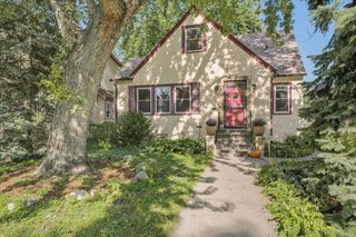 1239 Sherburne Avenue, Saint Paul, MN 55104