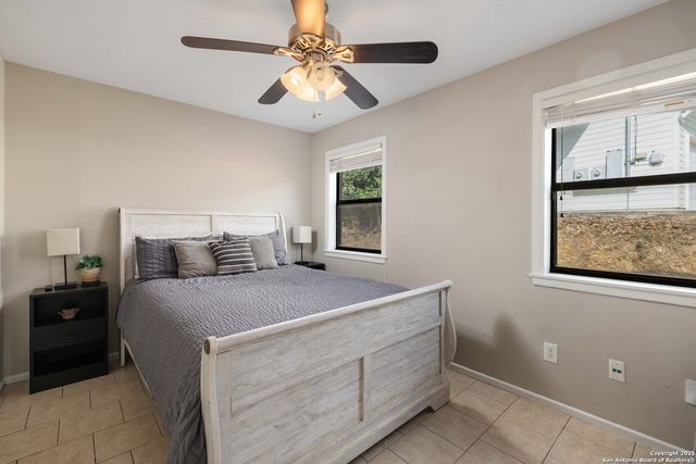 1267 E Common St, New Braunfels, TX 78130