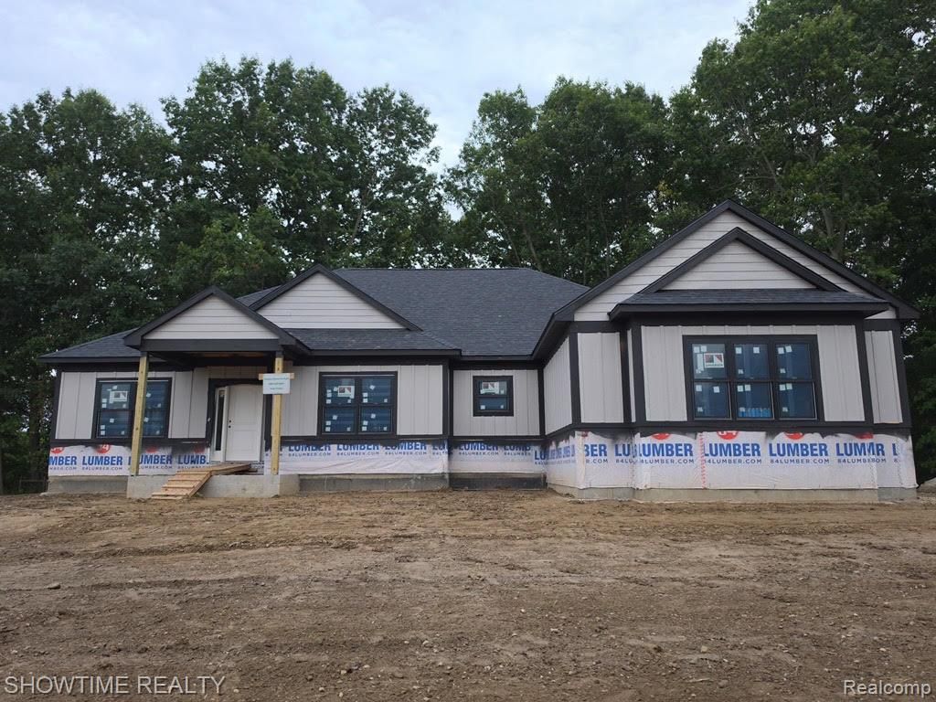4095 Metamora Ridge, Metamora, MI 48455