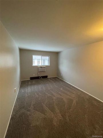 7550 Woodview St Apt 3 3, Westland, MI 48185