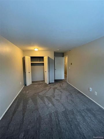 7550 Woodview St Apt 3 3, Westland, MI 48185