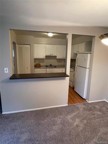 7550 Woodview St Apt 3 3, Westland, MI 48185