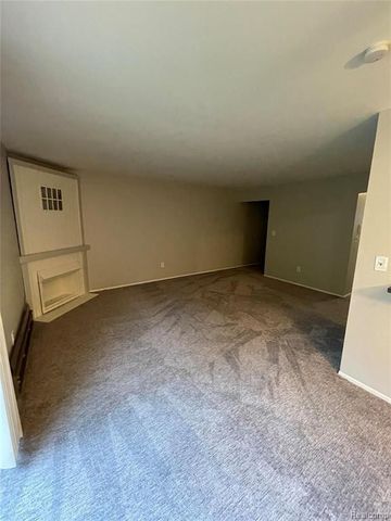 7550 Woodview St Apt 3 3, Westland, MI 48185