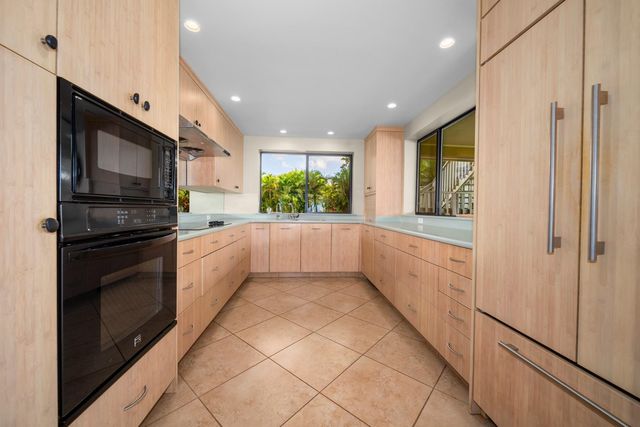 1821 Halama St, Kihei, HI 96753