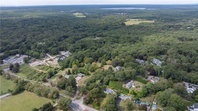 47 Tuckertown Road, South Kingstown, RI 02879