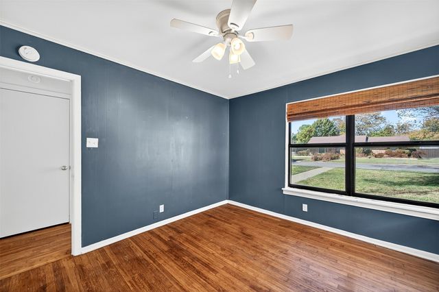 1420 W Shields Drive, Sherman, TX 75092