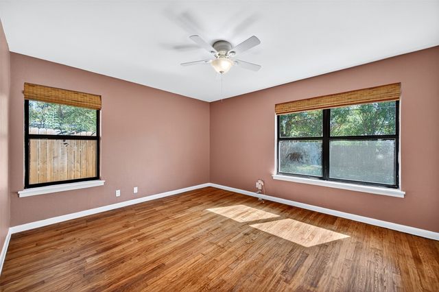 1420 W Shields Drive, Sherman, TX 75092