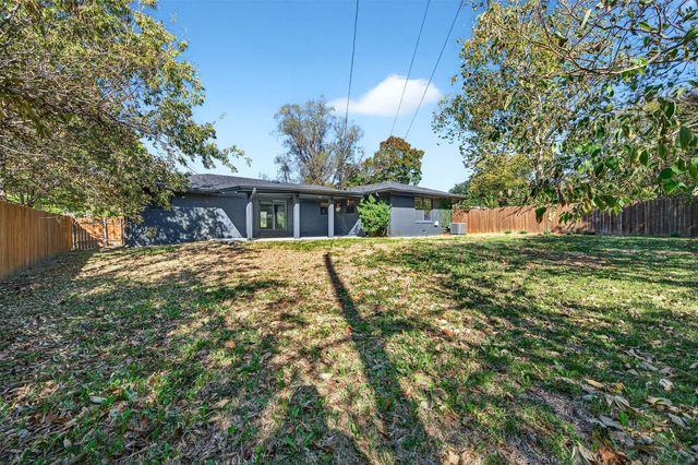 1420 W Shields Drive, Sherman, TX 75092