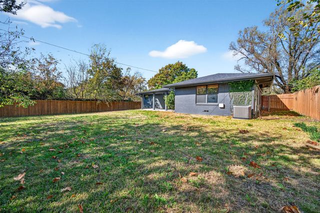 1420 W Shields Drive, Sherman, TX 75092