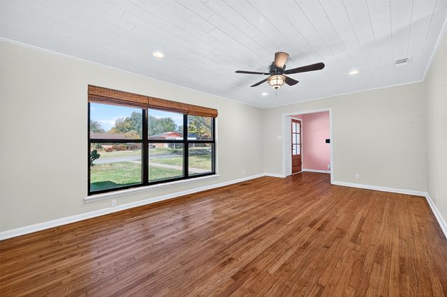 1420 W Shields Drive, Sherman, TX 75092