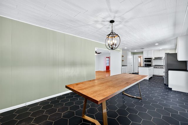 1420 W Shields Drive, Sherman, TX 75092