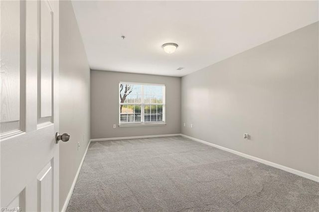 1380 Heritage Pointe Drive 101, Winston-salem, NC 27127