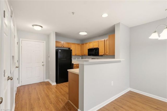 1380 Heritage Pointe Drive 101, Winston-salem, NC 27127