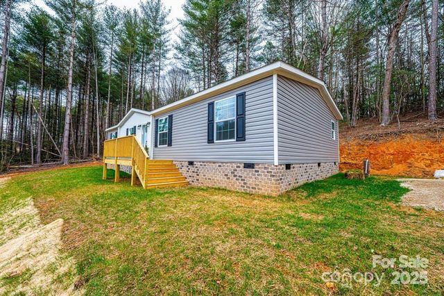 118 River Ridge Lane, Hickory, NC 28601