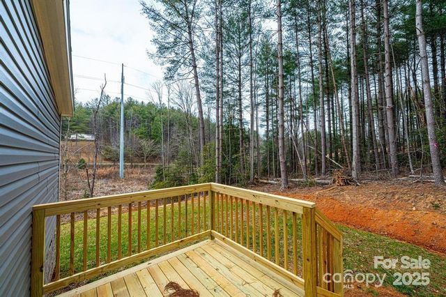 118 River Ridge Lane, Hickory, NC 28601