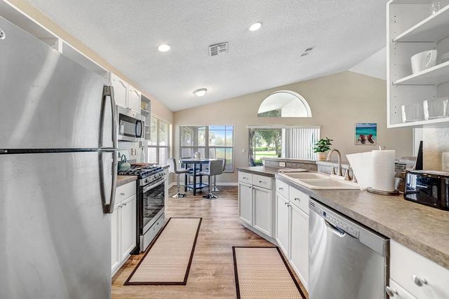 15543 BAY VISTA DRIVE, Clermont, FL 34714