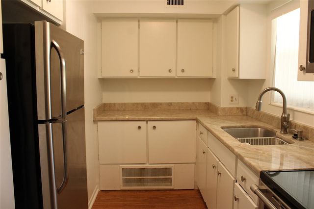 3900 ROXANE BOULEVARD 10B, Sarasota, FL 34235