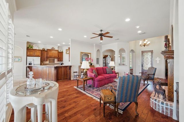 5609 Flagstick Drive, Granbury, TX 76049
