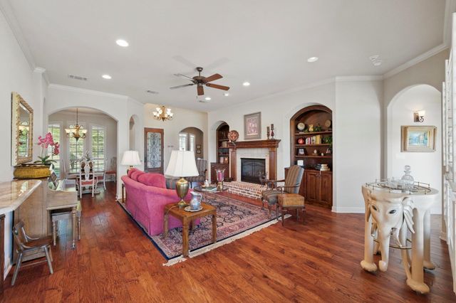 5609 Flagstick Drive, Granbury, TX 76049