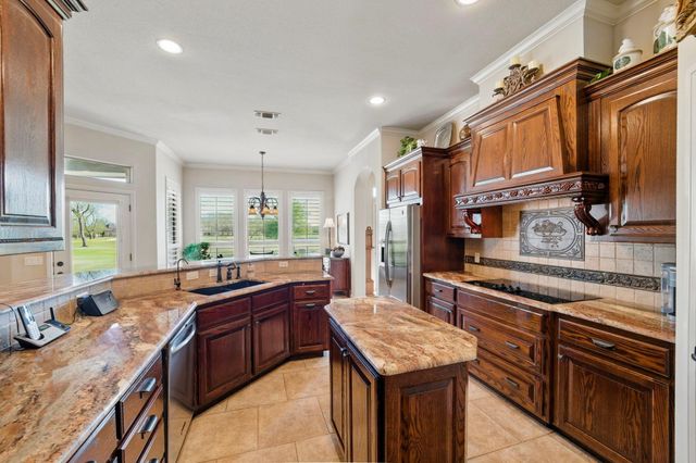5609 Flagstick Drive, Granbury, TX 76049