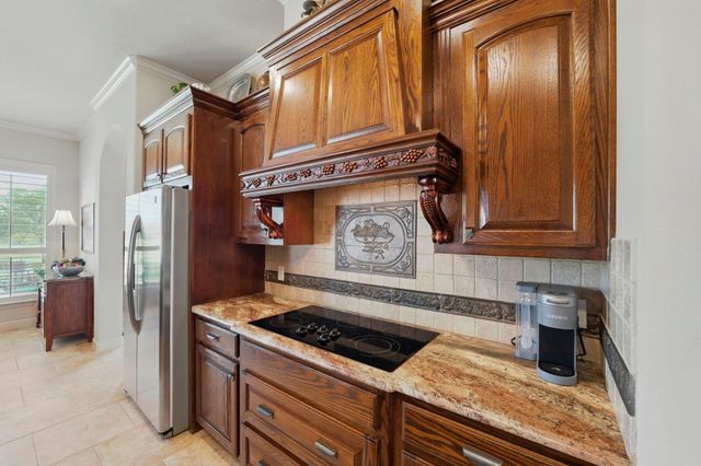 5609 Flagstick Drive, Granbury, TX 76049