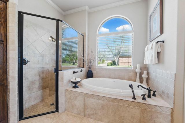 5609 Flagstick Drive, Granbury, TX 76049