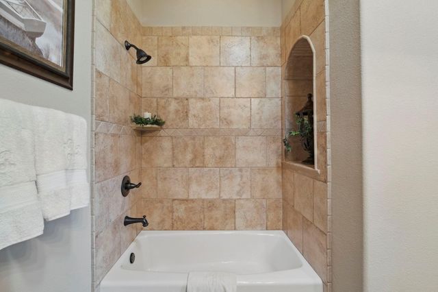5609 Flagstick Drive, Granbury, TX 76049