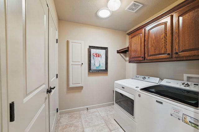 5609 Flagstick Drive, Granbury, TX 76049