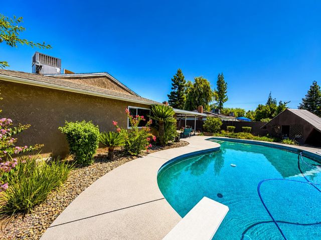 1764 Purvis Avenue, Clovis, CA 93611