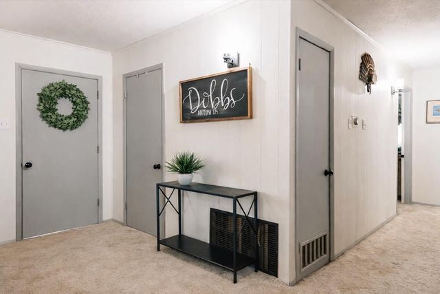 16064 N Sunflower Ave, Gardendale, TX 79758