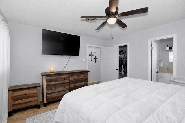 16064 N Sunflower Ave, Gardendale, TX 79758