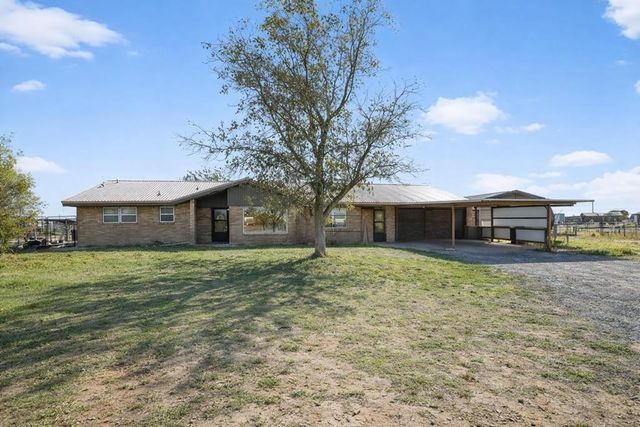 16064 N Sunflower Ave, Gardendale, TX 79758