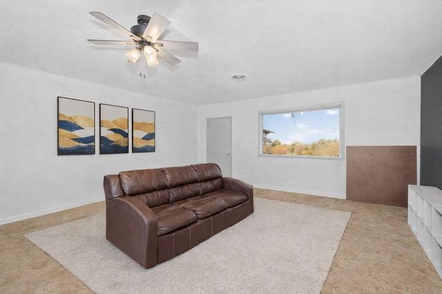 16064 N Sunflower Ave, Gardendale, TX 79758