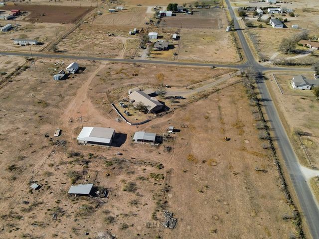 16064 N Sunflower Ave, Gardendale, TX 79758