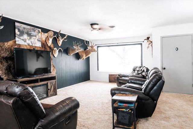 16064 N Sunflower Ave, Gardendale, TX 79758