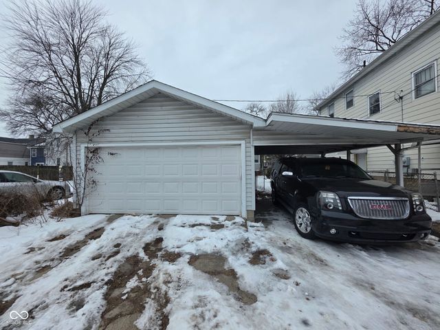 1604 S Center Street, Terre Haute, IN 47802