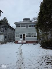 1604 S Center Street, Terre Haute, IN 47802