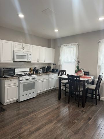 86 Oak Street A, Waltham, MA 02453