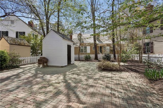 105 Edward Wakefield, Williamsburg, VA 23185