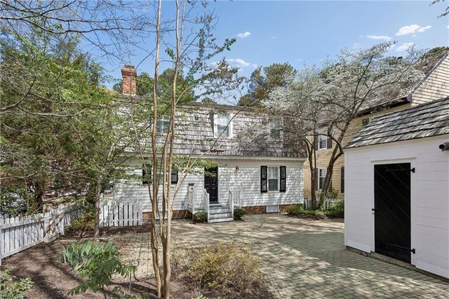 105 Edward Wakefield, Williamsburg, VA 23185