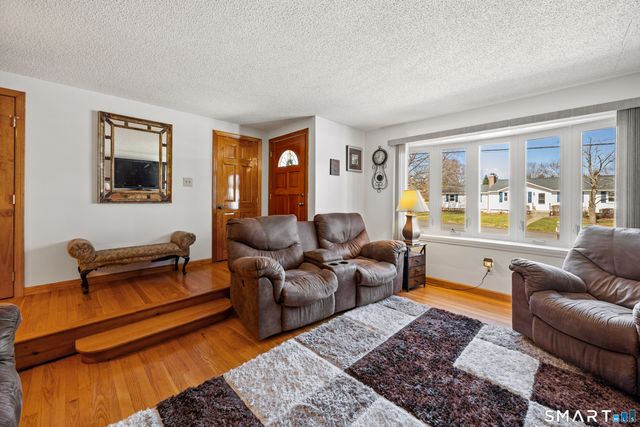 33 Provencher Drive, Plainville, CT 06062