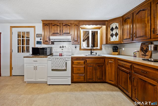 33 Provencher Drive, Plainville, CT 06062